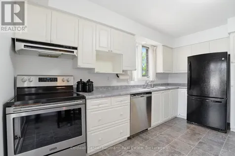 941 Gordon Street Guelph (kortright West) ON N1G 4R9