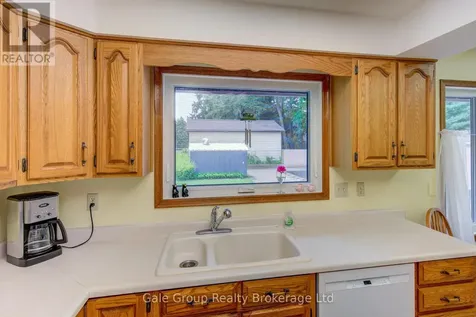 74 Pine Street West Aylmer ON N5H 1P3