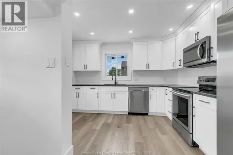 2123 Secord Windsor ON N9B 1T2