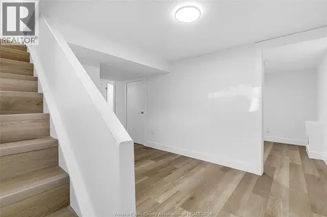 2123 Secord Windsor ON N9B 1T2