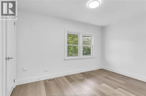 2123 Secord Windsor ON N9B 1T2
