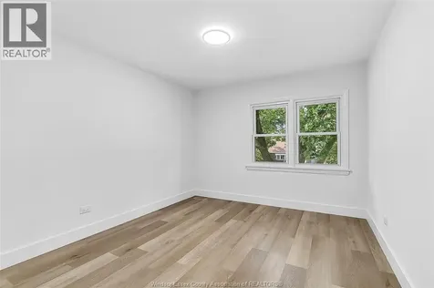 2123 Secord Windsor ON N9B 1T2