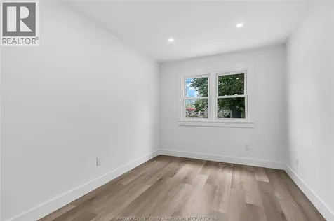 2123 Secord Windsor ON N9B 1T2