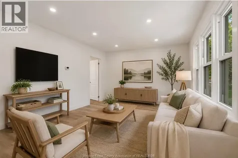 2123 Secord Windsor ON N9B 1T2