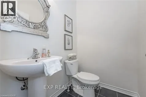 8 Stratus Street Kitchener ON N2R 1R4