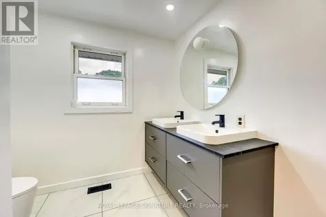 685 Amesbury Court Sarnia ON N7V 2P9
