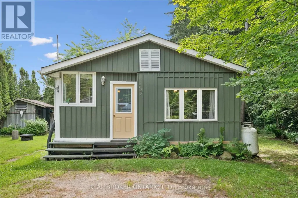 127 Cedar Crescent Centre Wellington ON N1M 2W5