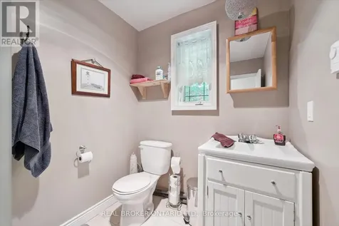 127 Cedar Crescent Centre Wellington ON N1M 2W5