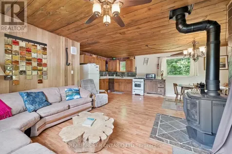 127 Cedar Crescent Centre Wellington ON N1M 2W5