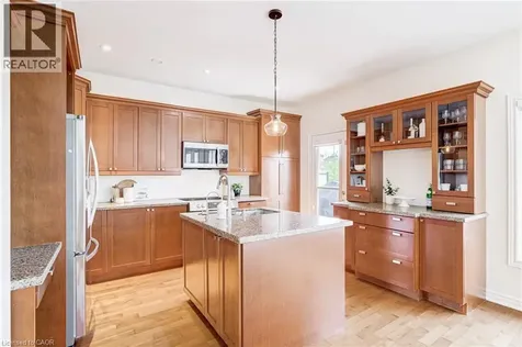 67 Newcombe Road Dundas ON L9H 7T3