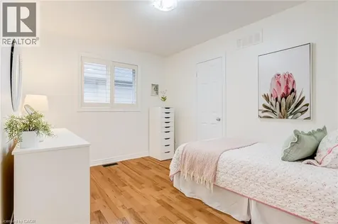 67 Newcombe Road Dundas ON L9H 7T3