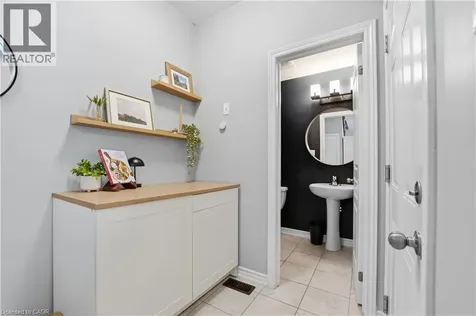 54 Nisbet Boulevard Hamilton ON L8B 0Y3
