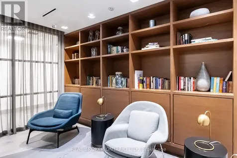 55 Merchants Wharf Toronto (waterfront Communities) ON M5A 0P2