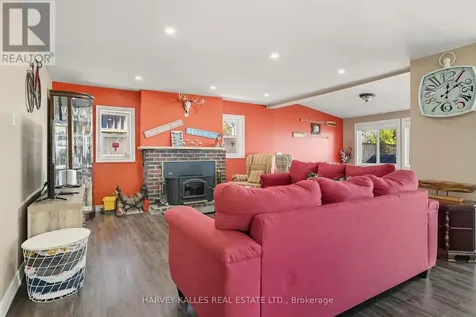 72 Lakeside Drive Innisfil ON L9S 2V3