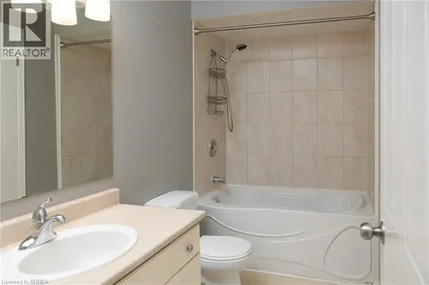 7 Graystone Court Paris ON N3L 3Y1