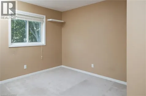 7 Graystone Court Paris ON N3L 3Y1