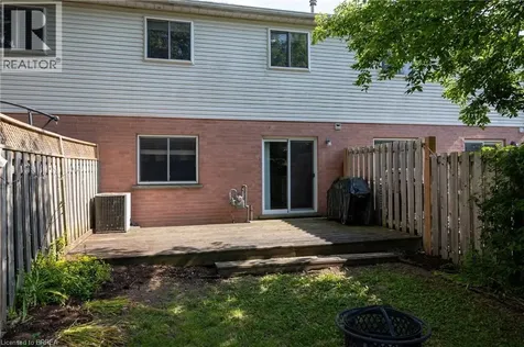 7 Graystone Court Paris ON N3L 3Y1