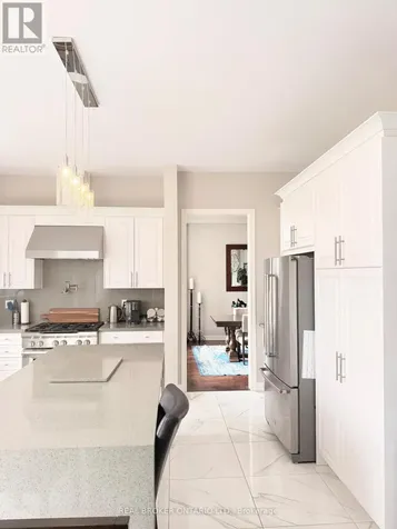 100 Trail Boulevard Springwater (centre Vespra) ON L9X 0S7