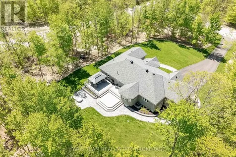 1 Pineview Drive Oro-medonte ON L0L 2L0