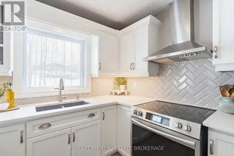 1 Pineview Drive Oro-medonte ON L0L 2L0