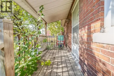 1531 Windsor Avenue Windsor ON N8X 3M3