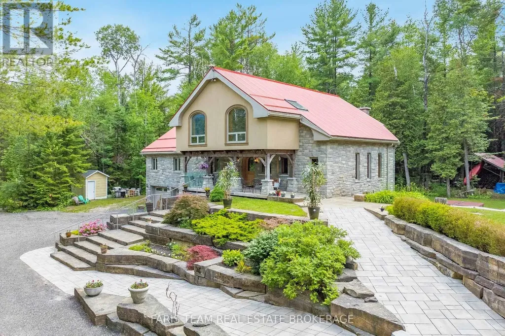 636 Harbour Street Innisfil ON L0L 1K0