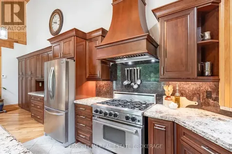 636 Harbour Street Innisfil ON L0L 1K0