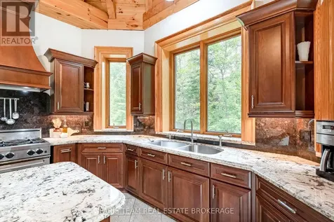 636 Harbour Street Innisfil ON L0L 1K0