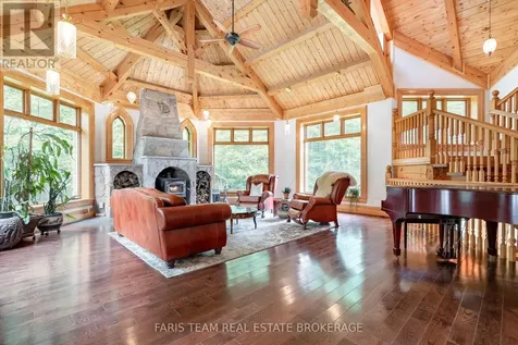 636 Harbour Street Innisfil ON L0L 1K0
