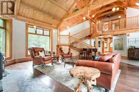 636 Harbour Street Innisfil ON L0L 1K0