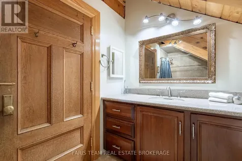 636 Harbour Street Innisfil ON L0L 1K0