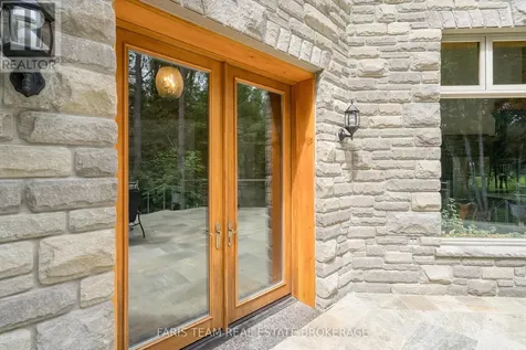 636 Harbour Street Innisfil ON L0L 1K0