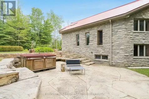 636 Harbour Street Innisfil ON L0L 1K0