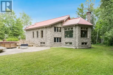 636 Harbour Street Innisfil ON L0L 1K0