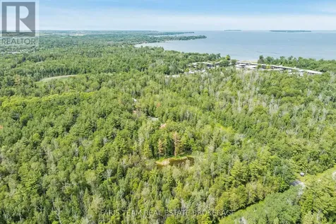 636 Harbour Street Innisfil ON L0L 1K0