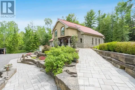 636 Harbour Street Innisfil ON L0L 1K0