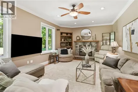 1121 Forestvale Drive Burlington ON L7P 4W3
