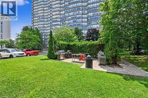 1276 Maple Crossing Boulevard Burlington ON L7S 2J9