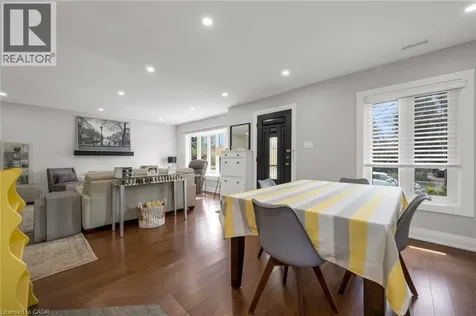 22 North Heights Road Toronto ON M9B 2T1