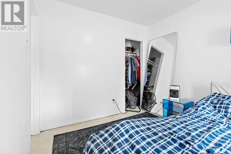 53-1/2 Champagne Avenue Ottawa ON K1S 4P1