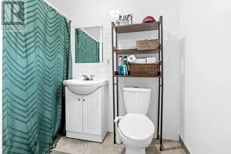 53-1/2 Champagne Avenue Ottawa ON K1S 4P1