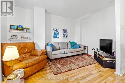 53-1/2 Champagne Avenue Ottawa ON K1S 4P1