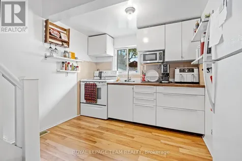 53-1/2 Champagne Avenue Ottawa ON K1S 4P1