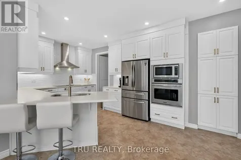 26 Palmeto Court Ottawa ON K2S 0X2
