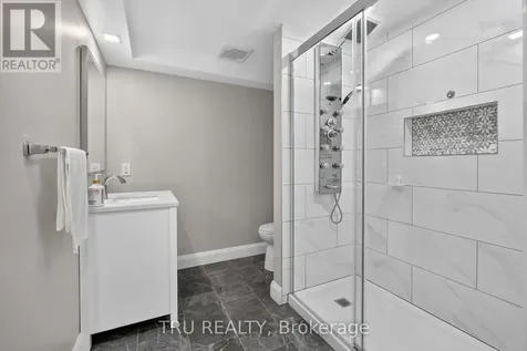 26 Palmeto Court Ottawa ON K2S 0X2