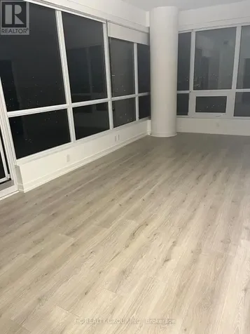 395 Bloor Street East Toronto (north St. James Town) ON M4W 0B4