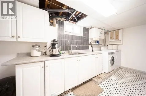 971 Fairview Boulevard Windsor ON N8S 3G6