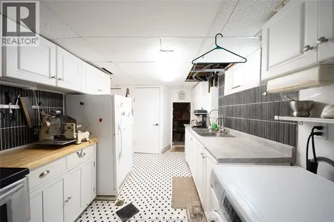 971 Fairview Boulevard Windsor ON N8S 3G6