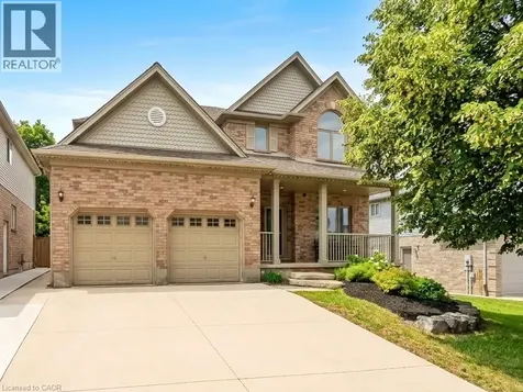 40 Mccormick Drive Cambridge ON N3C 4C9
