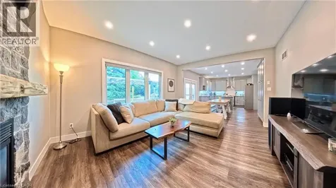 40 Mccormick Drive Cambridge ON N3C 4C9